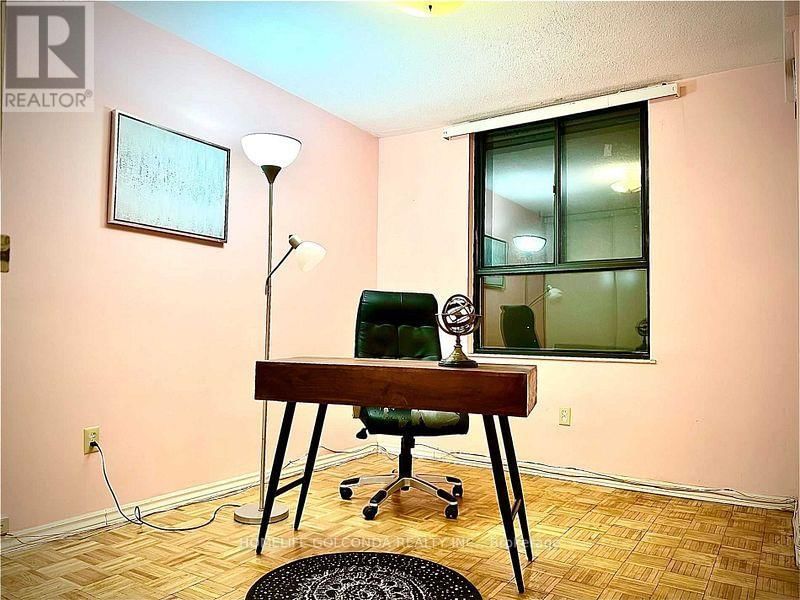 1004 - 2721 VICTORIA PARK AVENUE Image 8