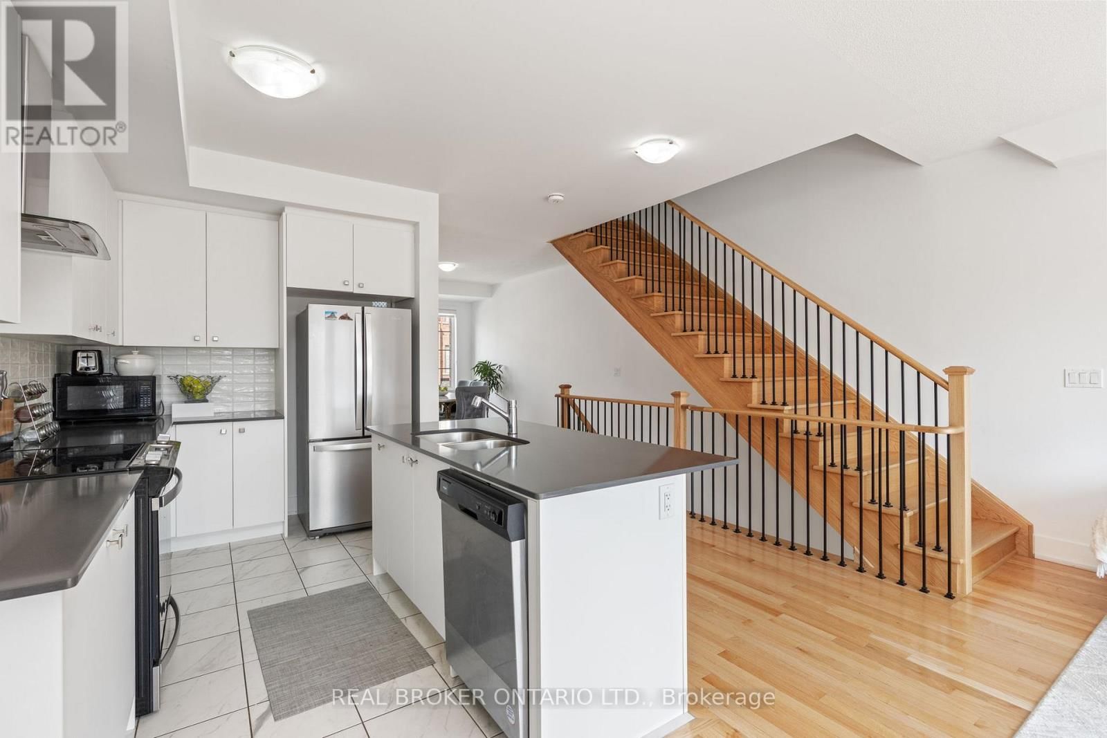 9 NAUTICAL WAY Image 25