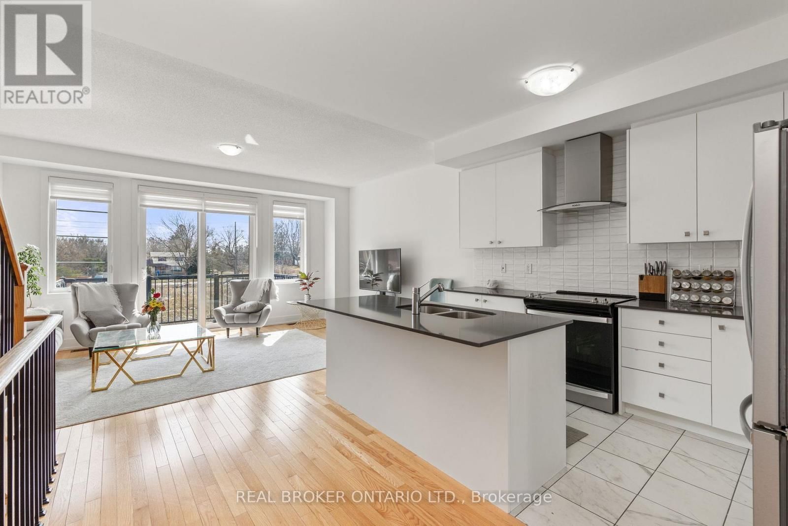 9 NAUTICAL WAY Image 29