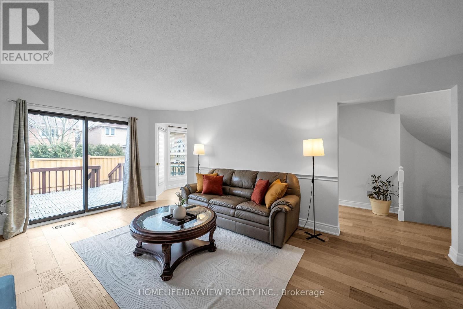 565 SHEPPARD AVENUE Image 6