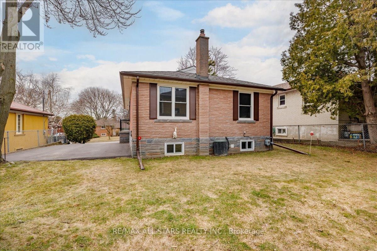 55 SANCREST DRIVE Image 24