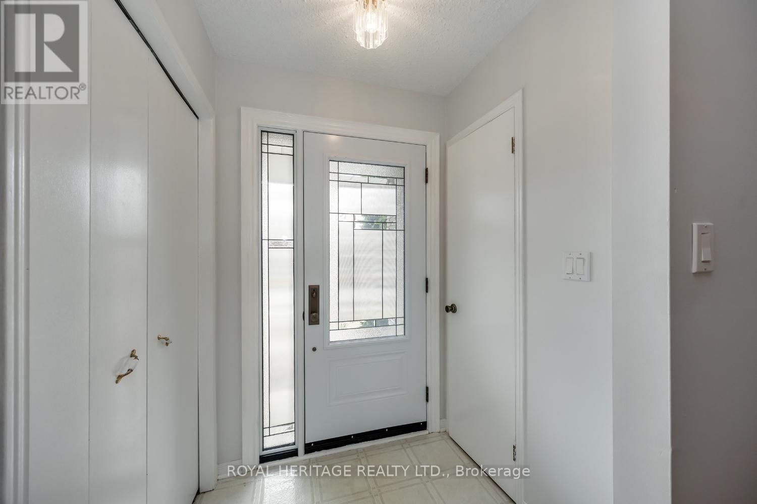 830 CASTLEGROVE AVENUE Image 5