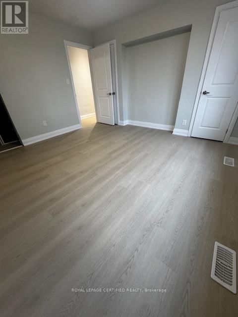 16 ALMOND AVENUE Image 19