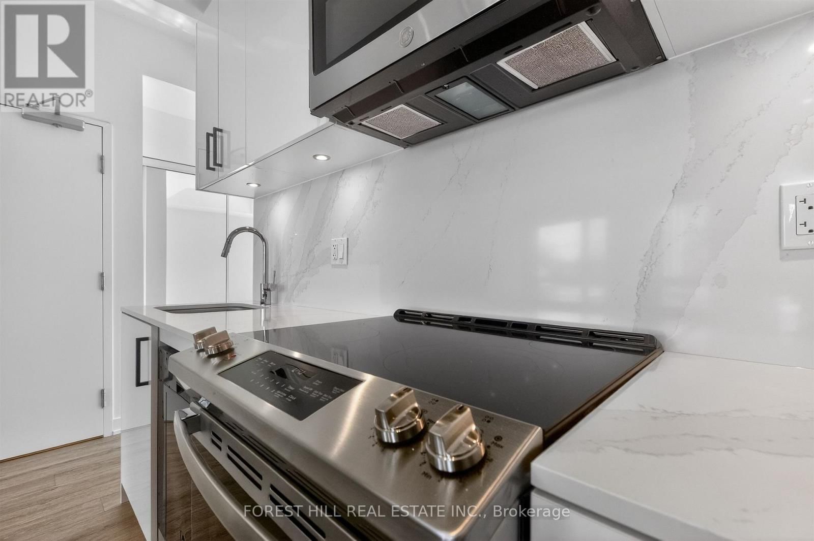 30 - 35 BIRCHCLIFF AVENUE Image 13