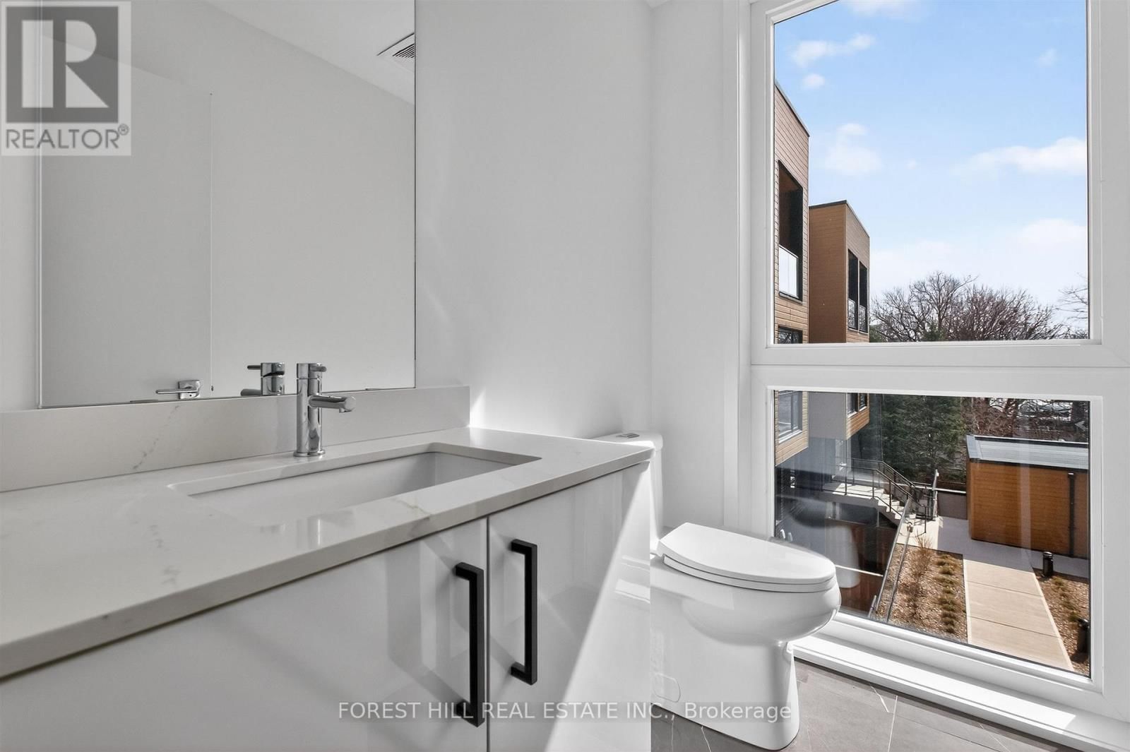 30 - 35 BIRCHCLIFF AVENUE Image 19