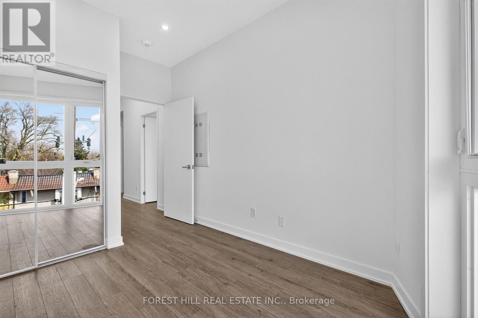 30 - 35 BIRCHCLIFF AVENUE Image 31