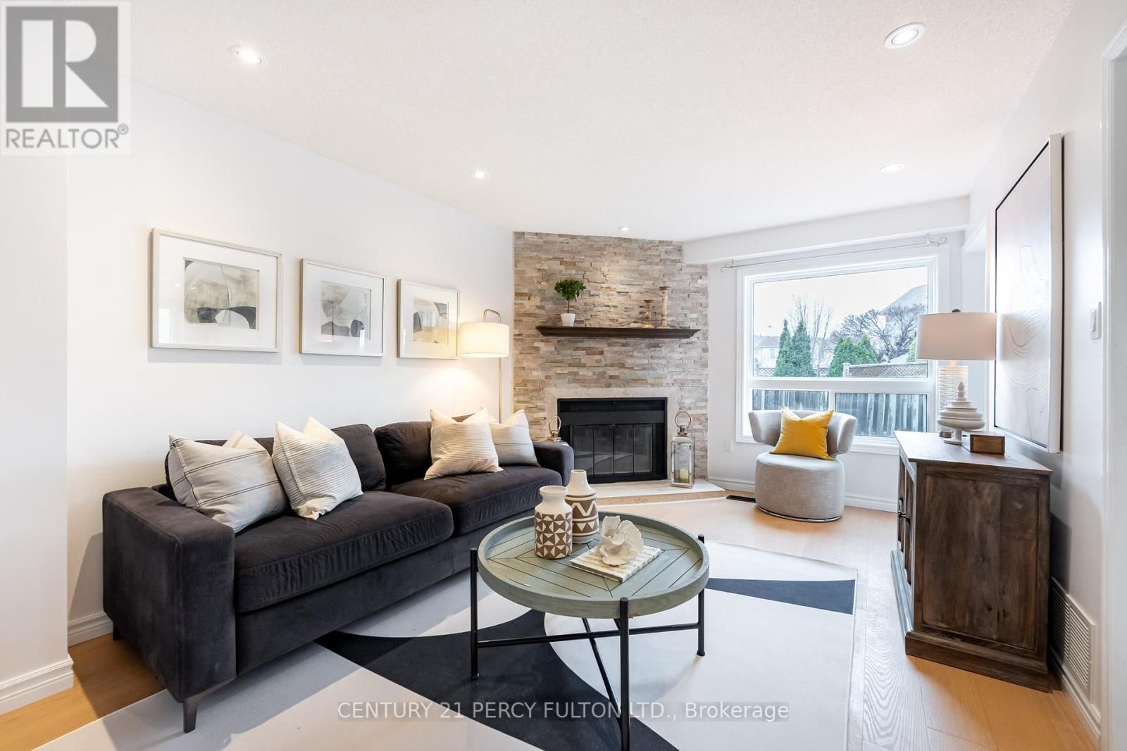 1506 BENTLEY LANE Image 10