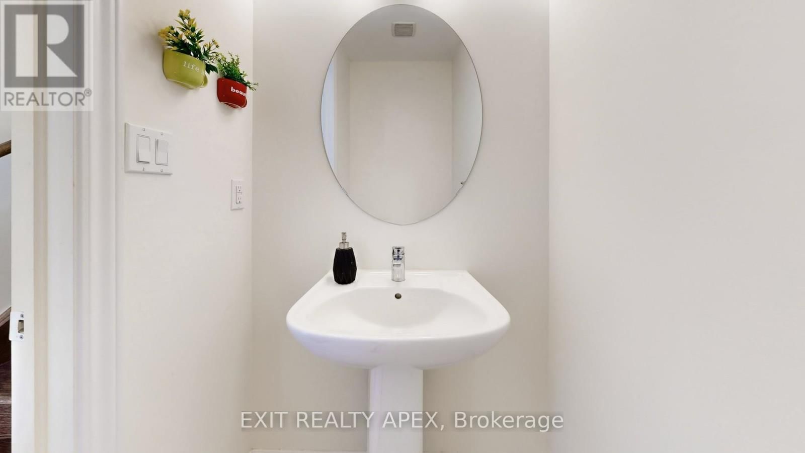 55 DOUET LANE Image 22