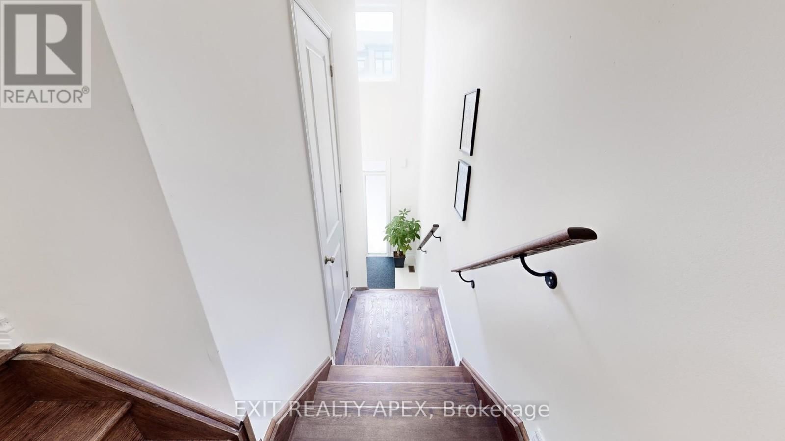 55 DOUET LANE Image 5