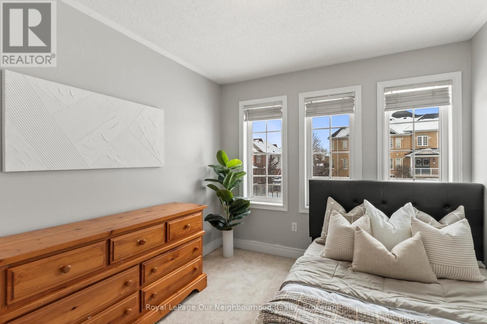 53 KERSEY CRESCENT Image 19