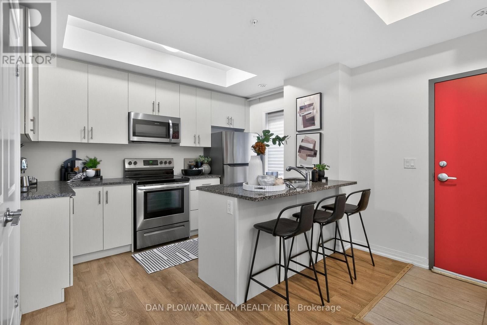 1001 - 2635 WILLIAM JACKSON DRIVE Image 6