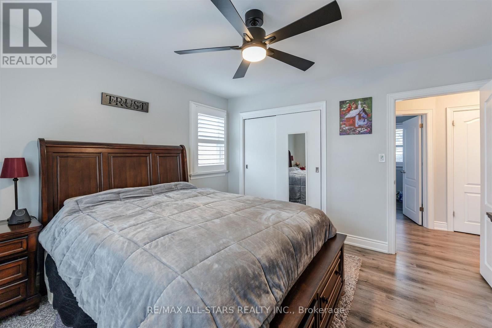 872 LAW STREET Image 22