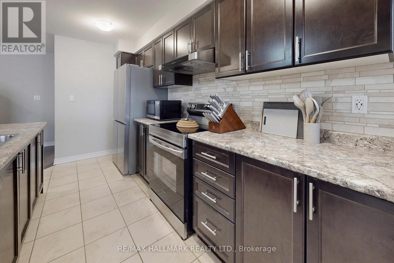 2421 FALL HARVEST CRESCENT Image 26