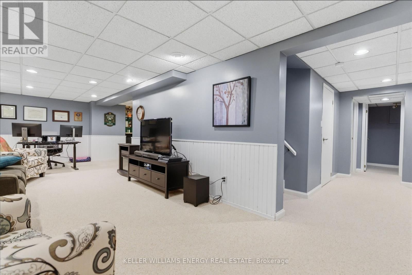 34 LUMSDEN CRESCENT Image 38