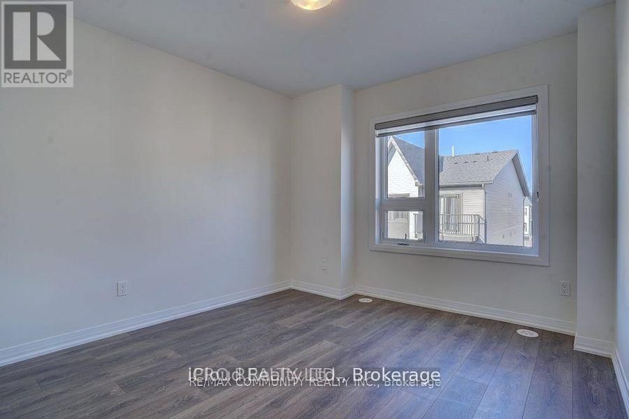 114 - 2635 WILLIAM JACKSON DRIVE Image 18