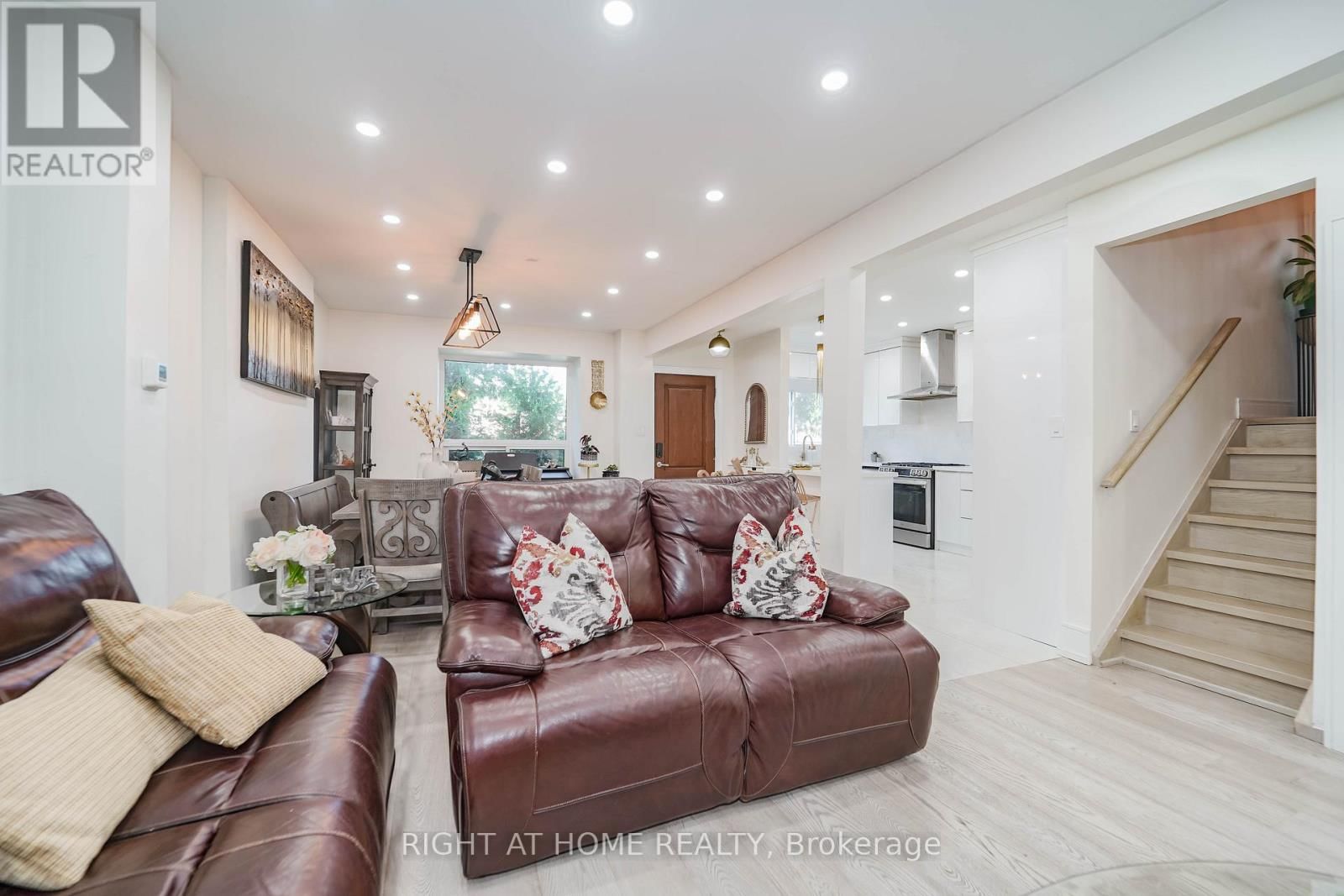 174 AYLESWORTH AVENUE Image 12