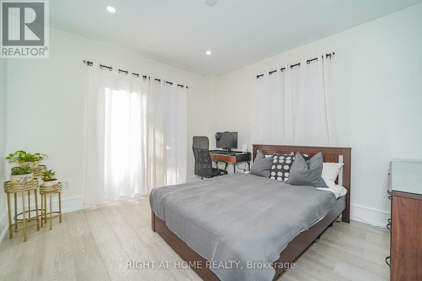 174 AYLESWORTH AVENUE Image 17