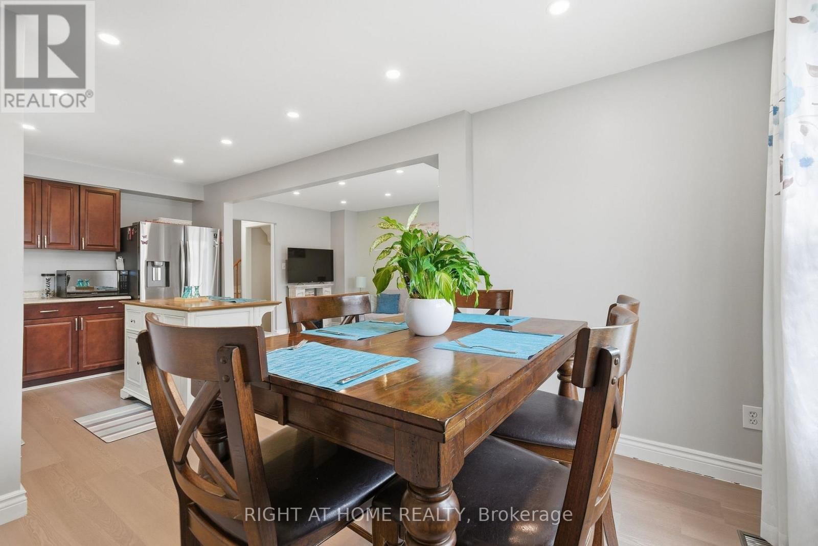 37 BEECHNUT CRESCENT Image 14