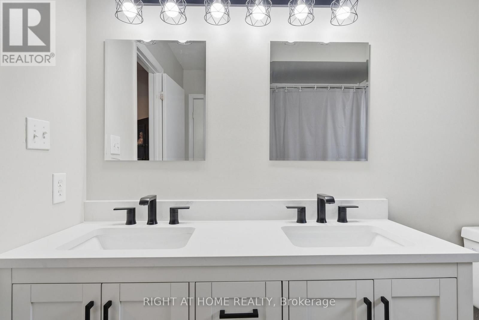 37 BEECHNUT CRESCENT Image 22