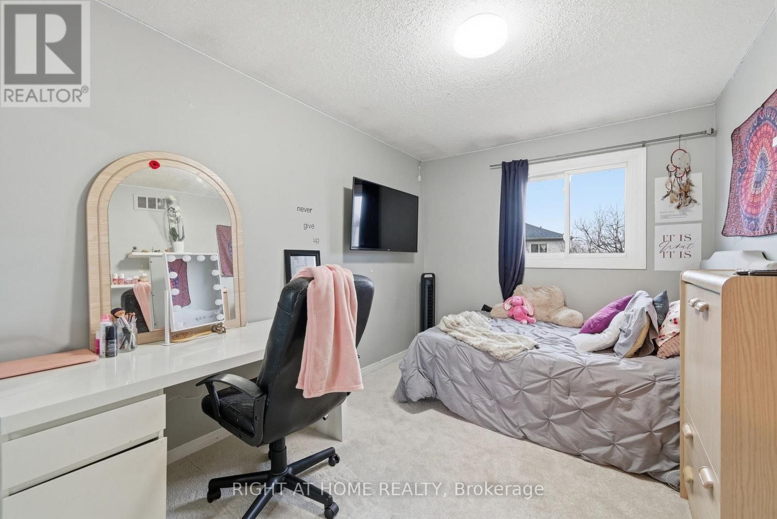 37 BEECHNUT CRESCENT Image 24