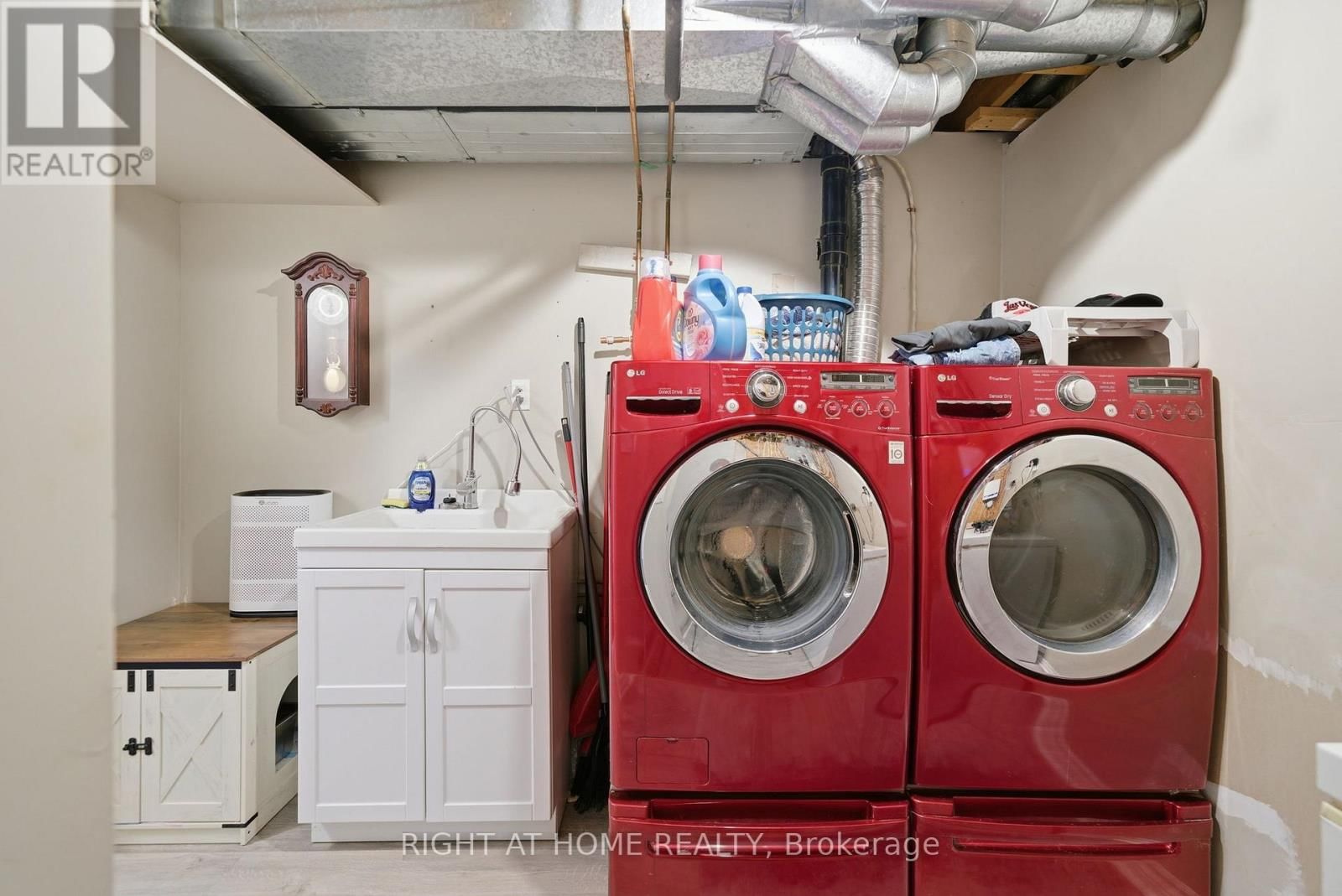 37 BEECHNUT CRESCENT Image 35