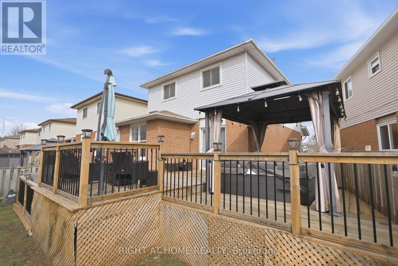 37 BEECHNUT CRESCENT Image 36