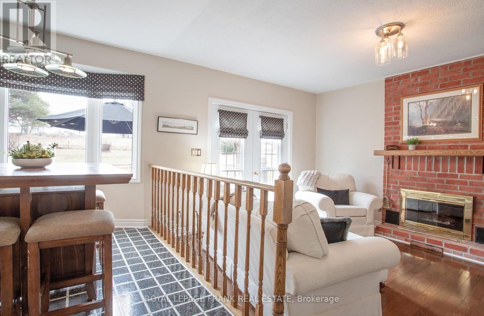 85 AMBLESIDE DRIVE Image 24