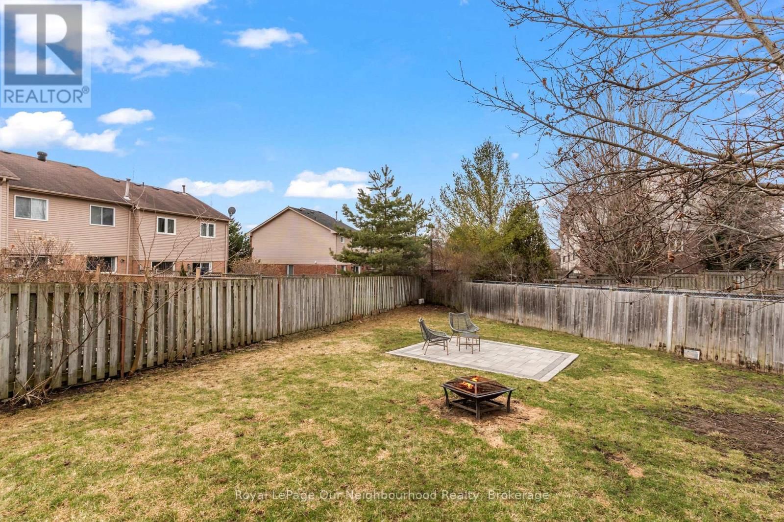 61 FRY CRESCENT Image 42