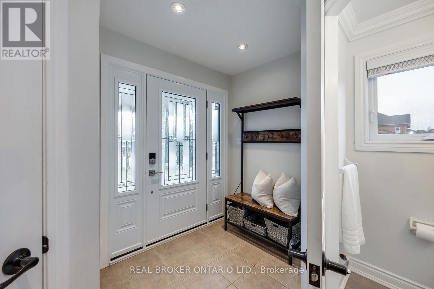 125 HUTTON PLACE Image 6