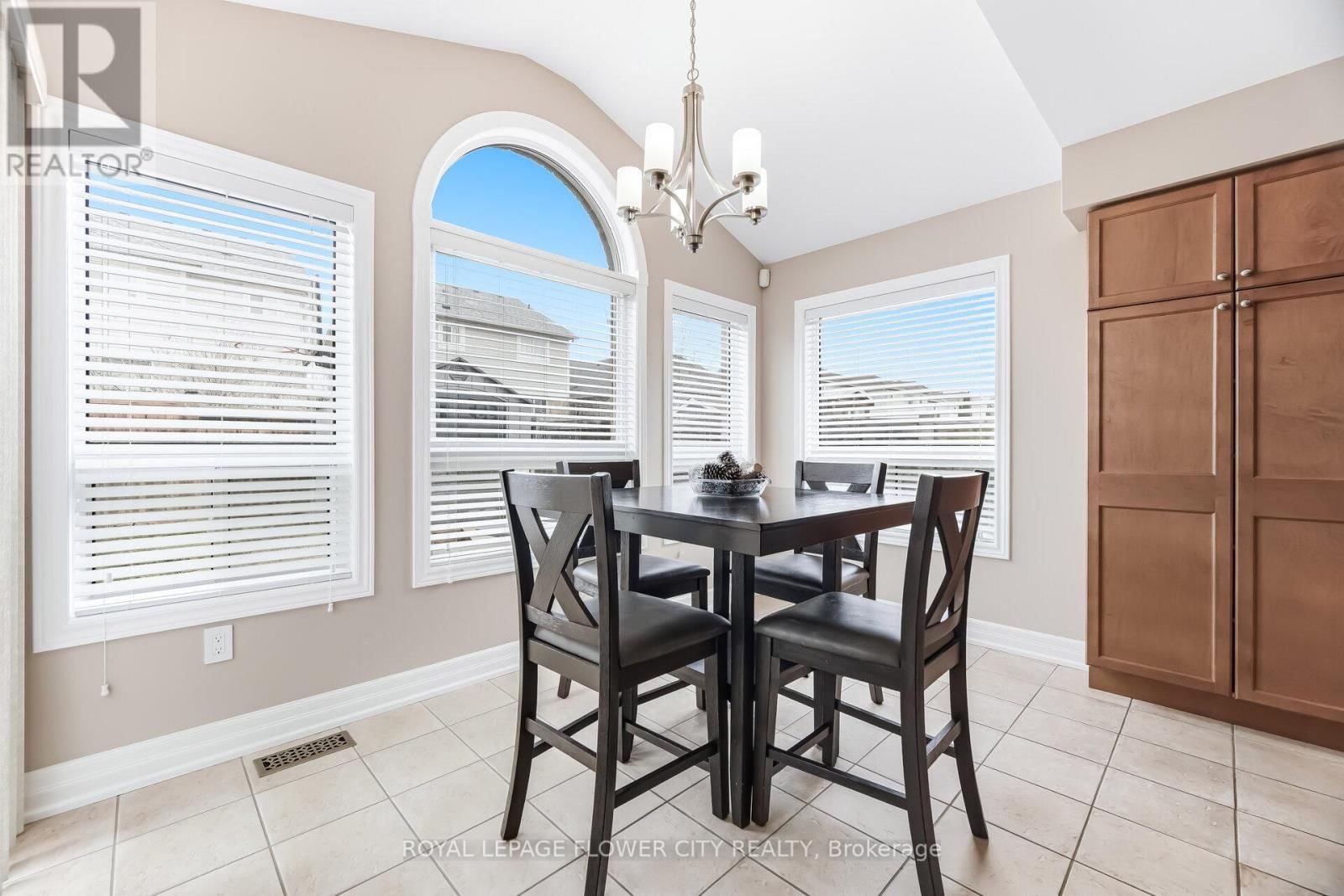 4 FAWCETT AVENUE Image 17