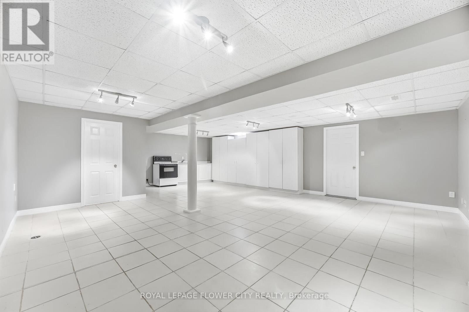 4 FAWCETT AVENUE Image 39