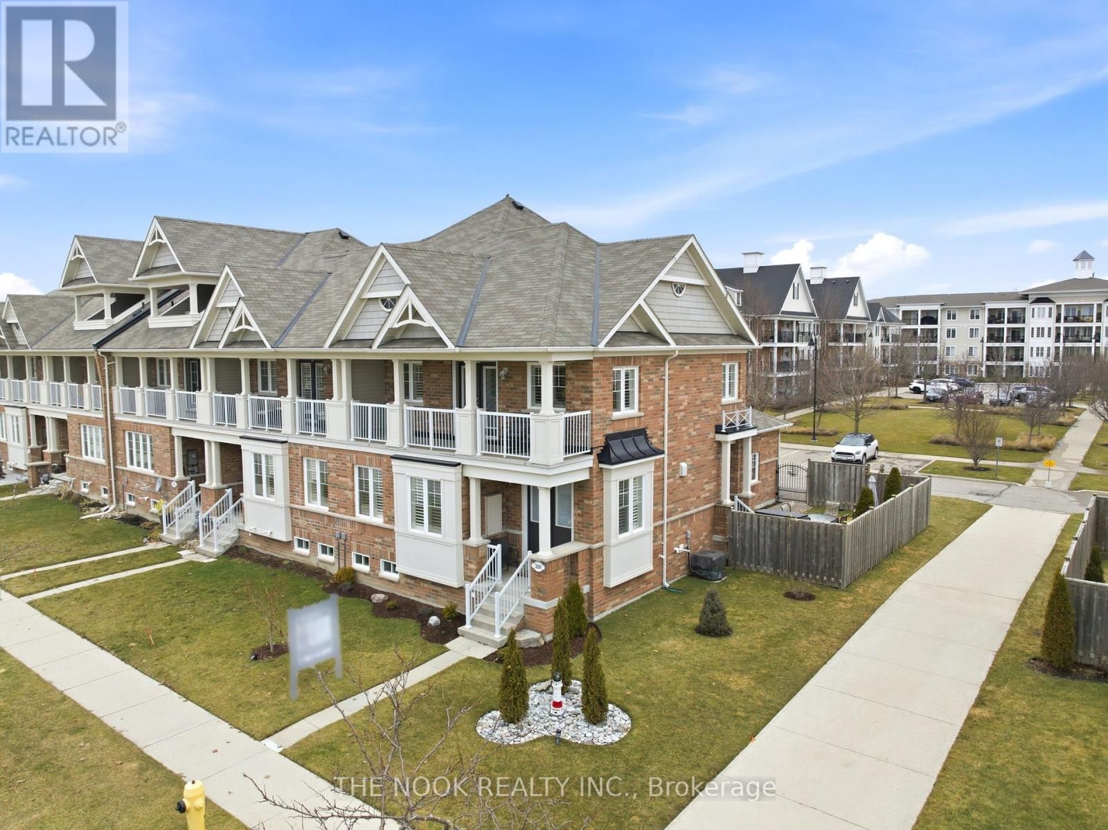 320 LAKEBREEZE DRIVE NORTH Image 44