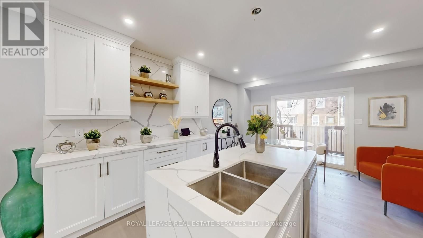 1073 CRAVEN ROAD Image 17