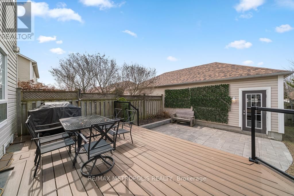 886 AUDLEY ROAD SOUTH Image 23