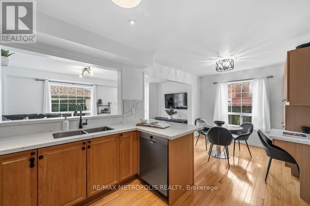 886 AUDLEY ROAD SOUTH Image 8