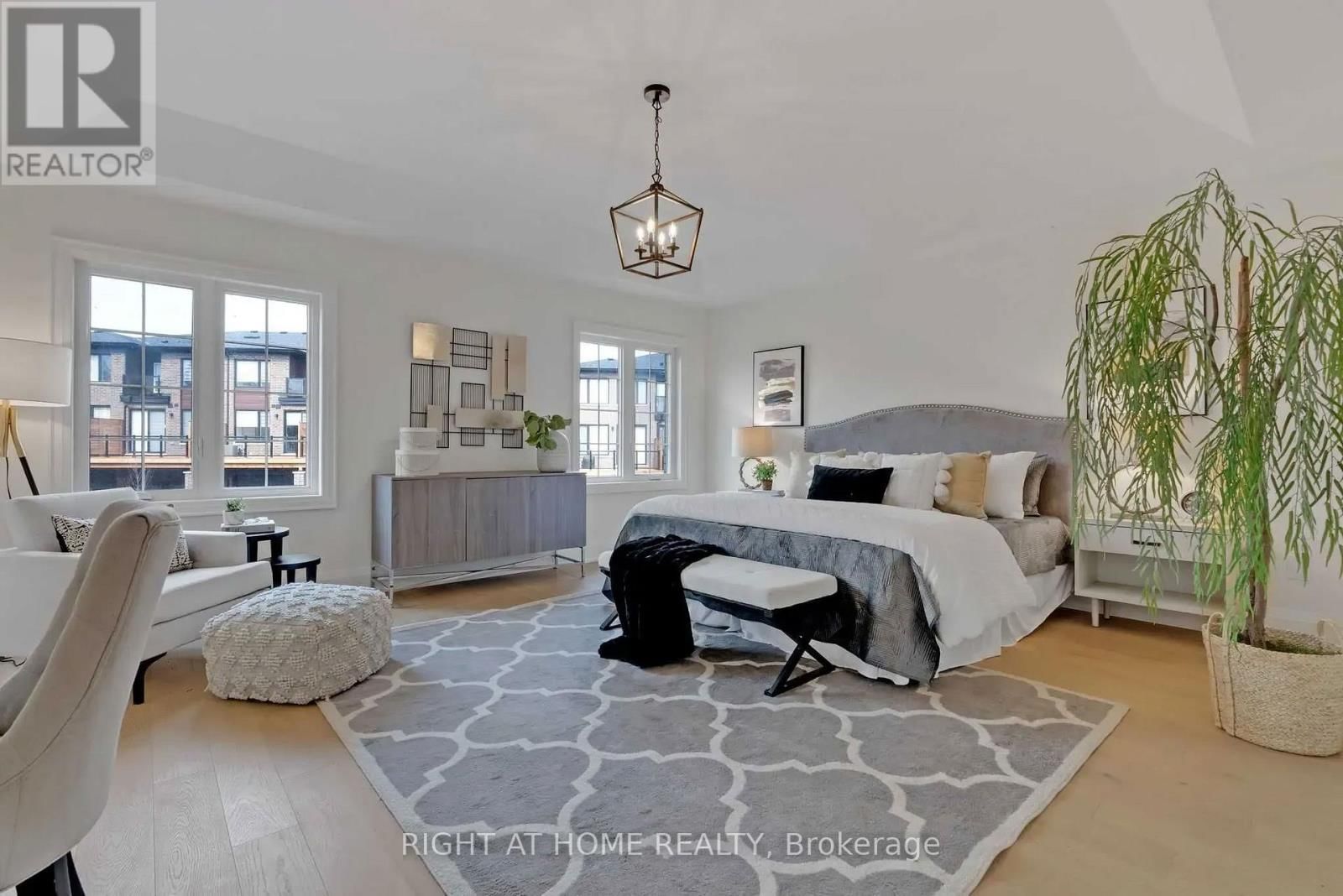 135 COURVIER CRESCENT Image 19