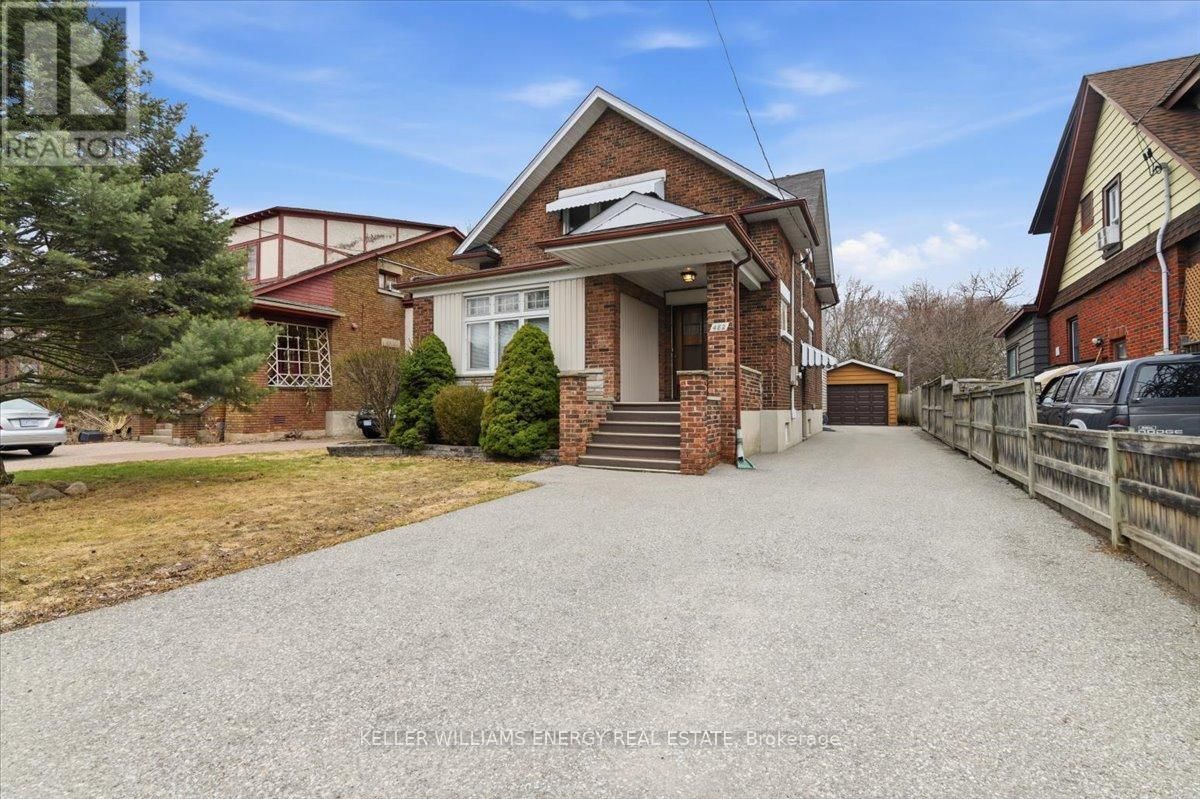 482 SIMCOE STREET NORTH Image 2