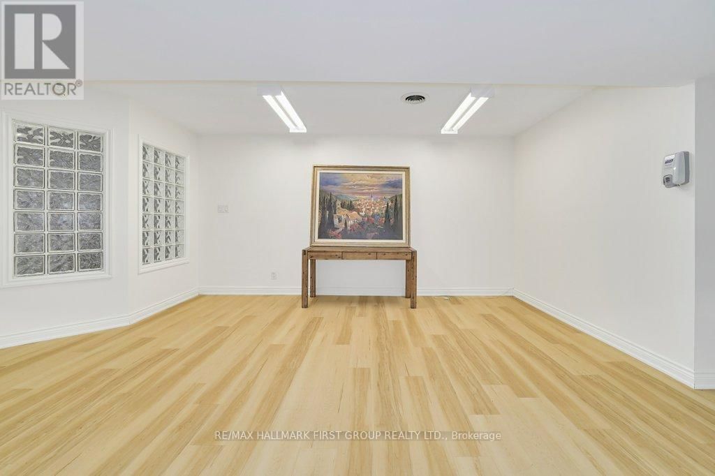 3020 BROCK STREET NORTH Image 11