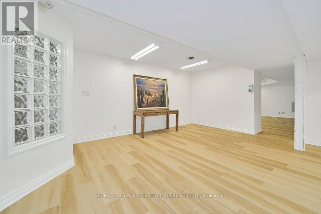 3020 BROCK STREET NORTH Image 12