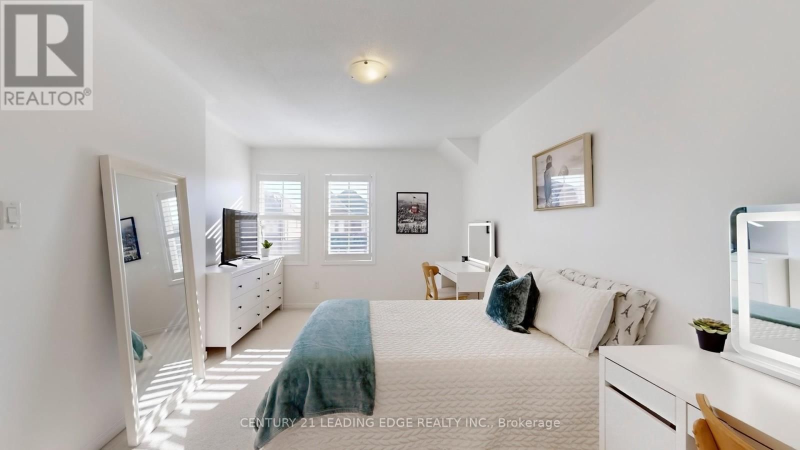 1574 EDGECROFT DRIVE Image 22