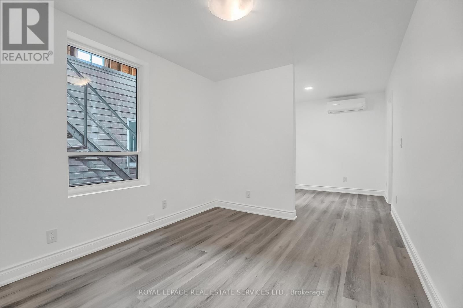 302 - 2820 DANFORTH AVENUE Image 11