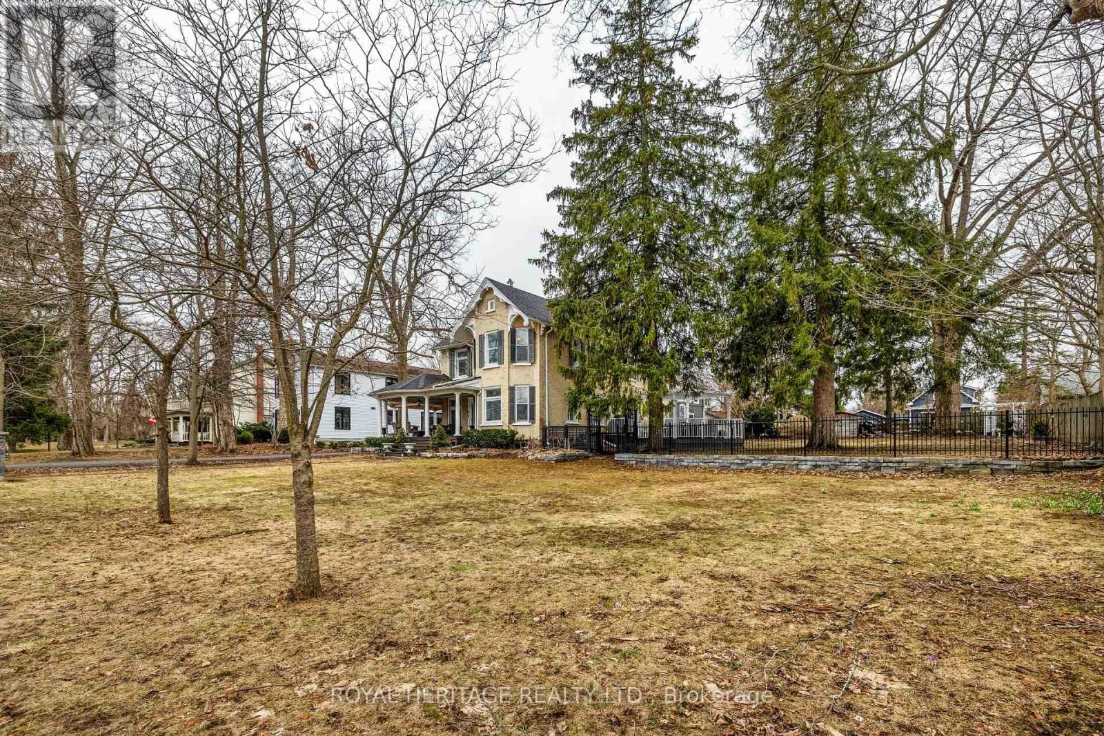 220 COCHRANE STREET Image 44