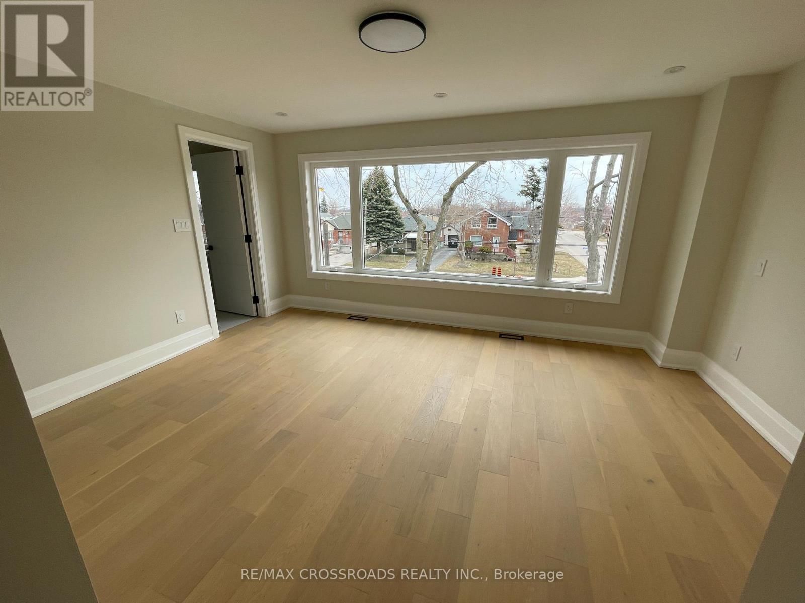 790 B MIDLAND AVENUE Image 21