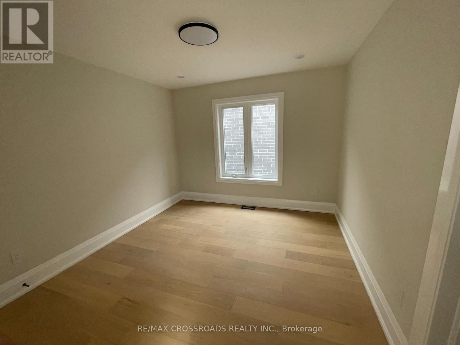 790 B MIDLAND AVENUE Image 24