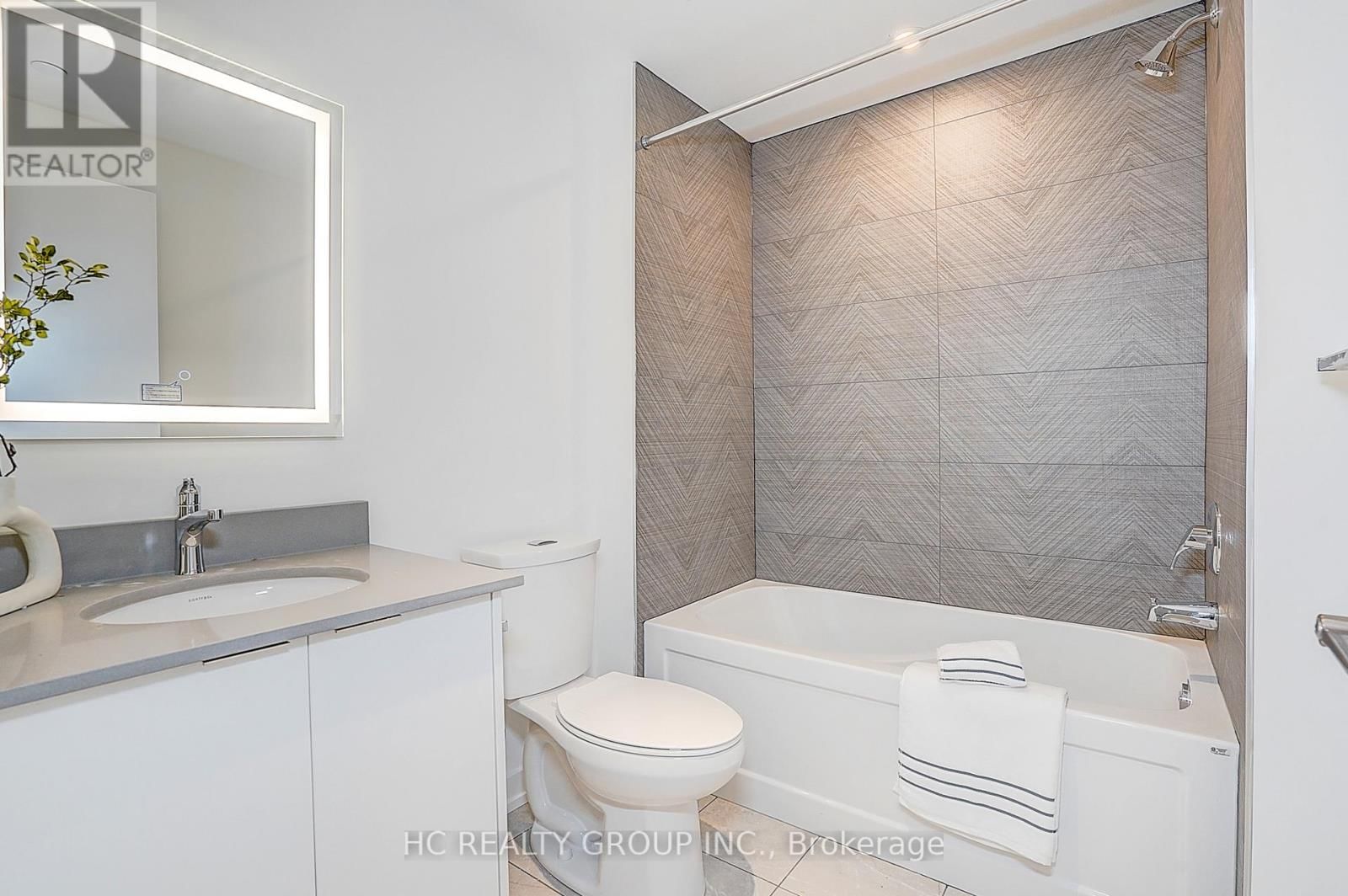 27 - 3079 PHARMACY AVENUE Image 21