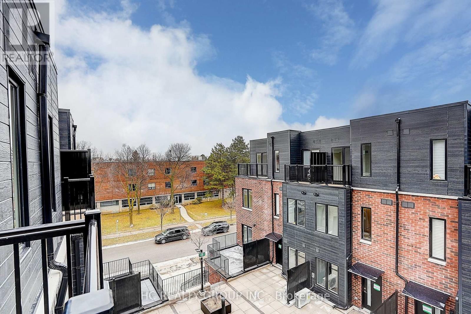 27 - 3079 PHARMACY AVENUE Image 27