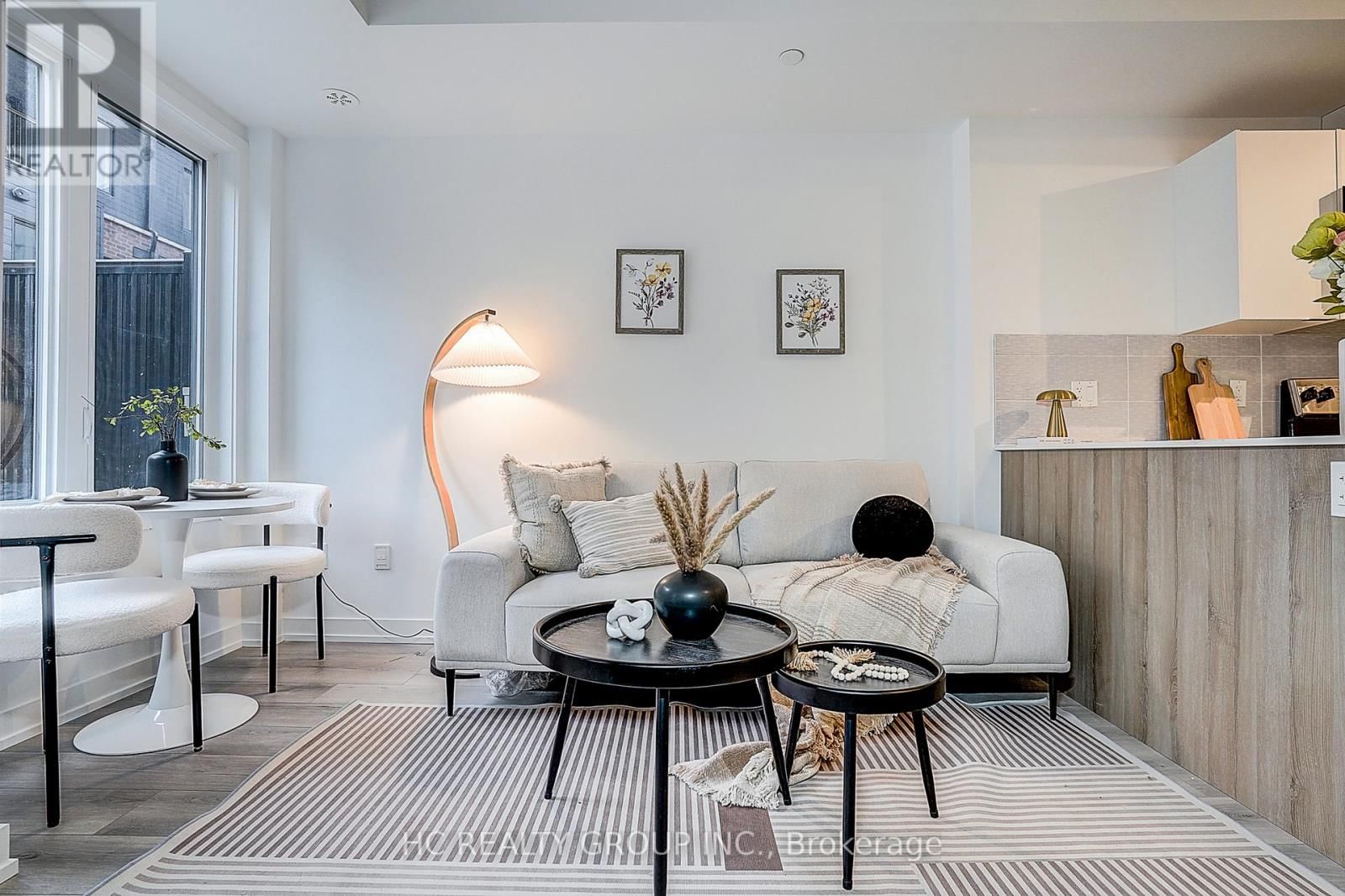 27 - 3079 PHARMACY AVENUE Image 9