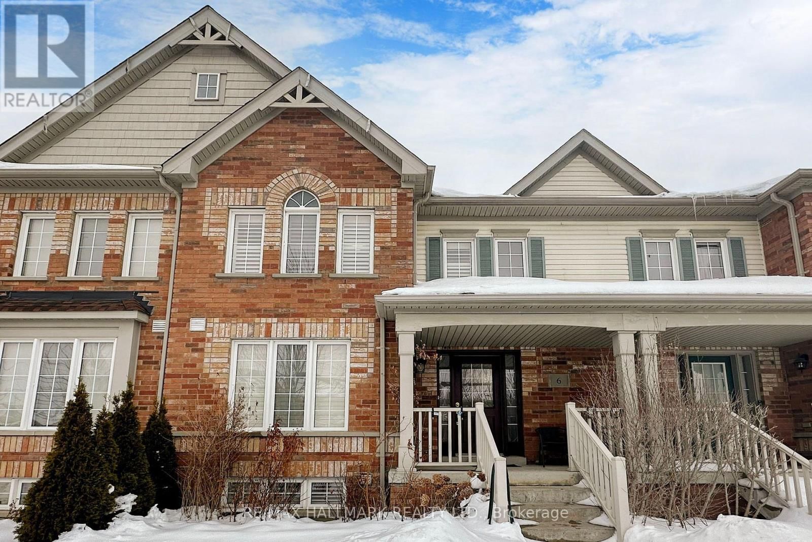 6 BLYTHEWAY GATE Image 1