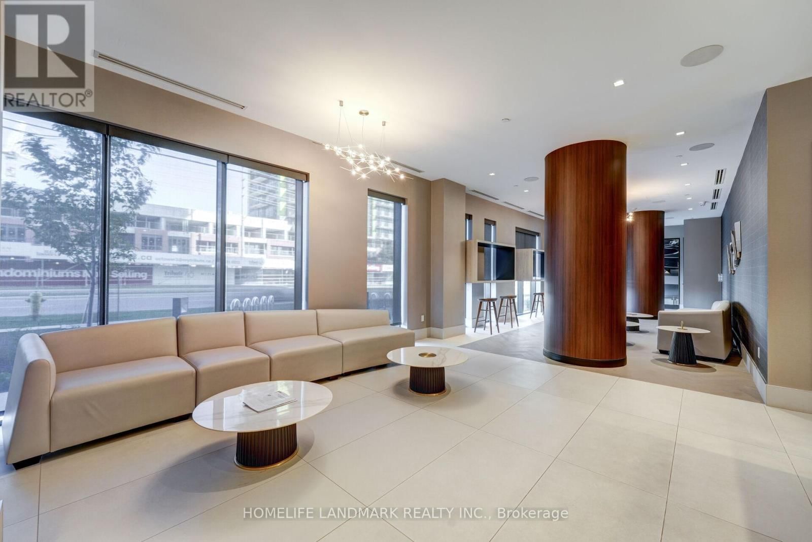 2011 - 2550 SIMCOE STREET NORTH Image 39