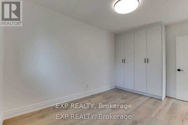 Main - 16 STEPHENFRANK ROAD Image 16